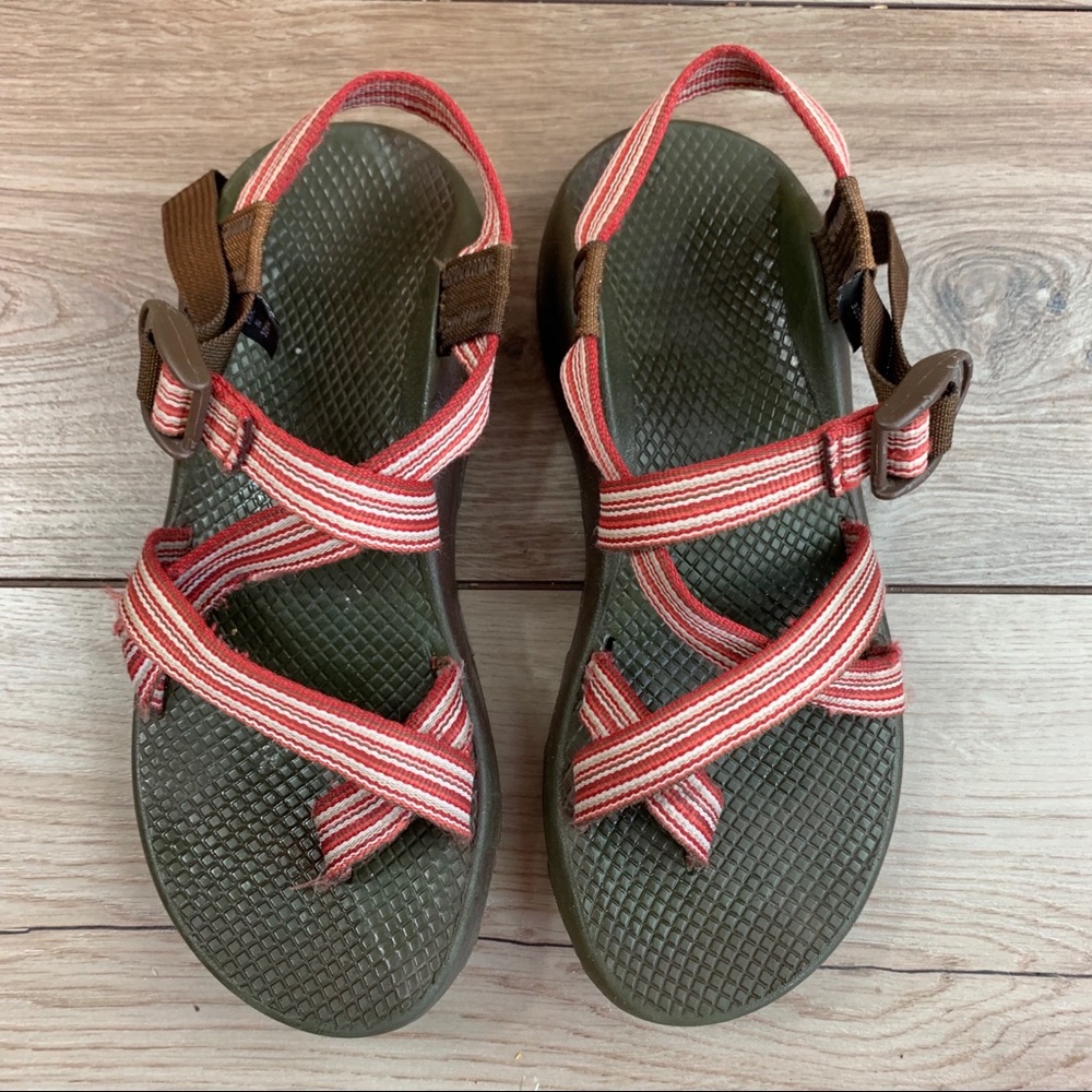 Chaco | Red & White Striped | Size 8